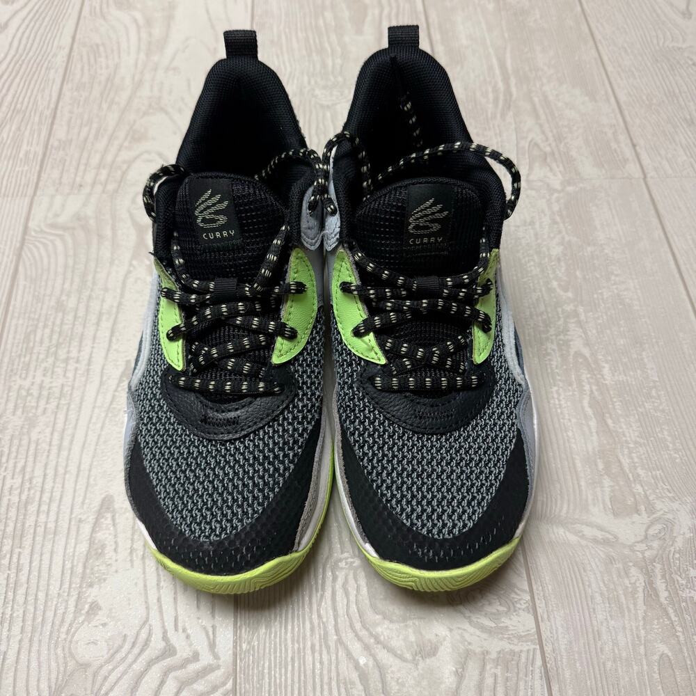 Under Armour Curry Basketball Shoes Kids 2Y Black Gray Volt Green